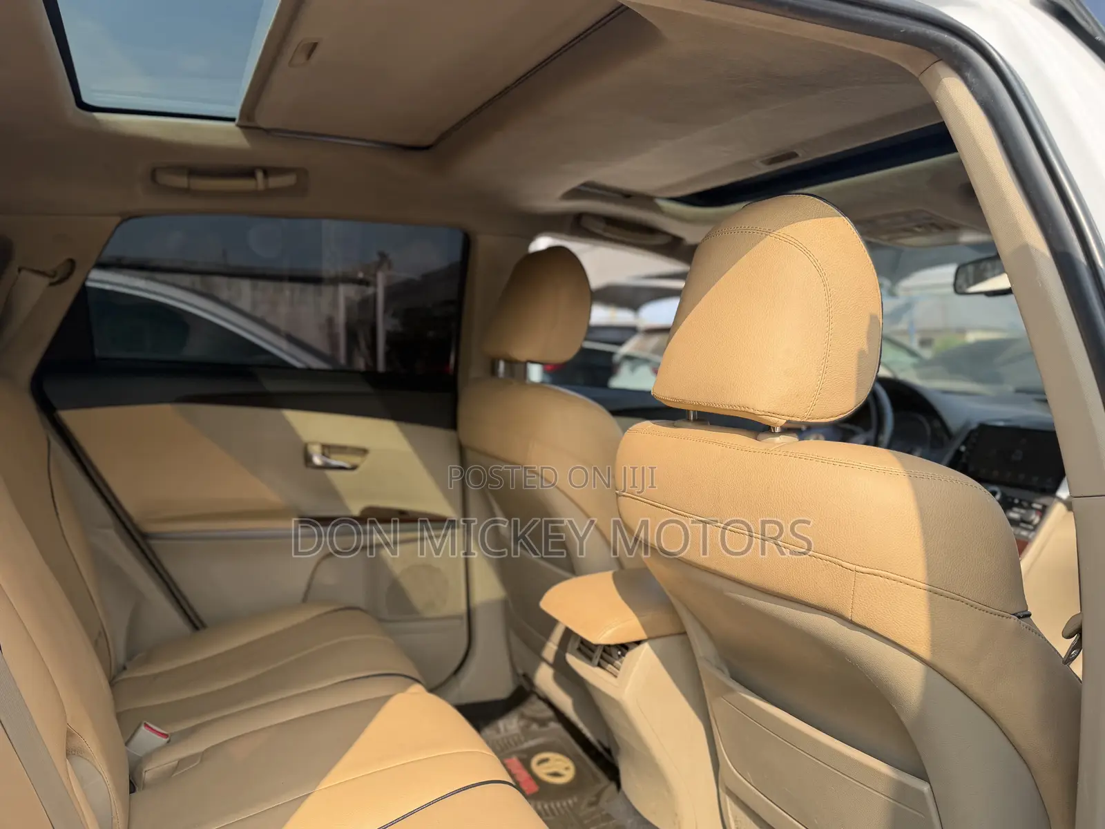 Toyota Venza XLE 2010 White