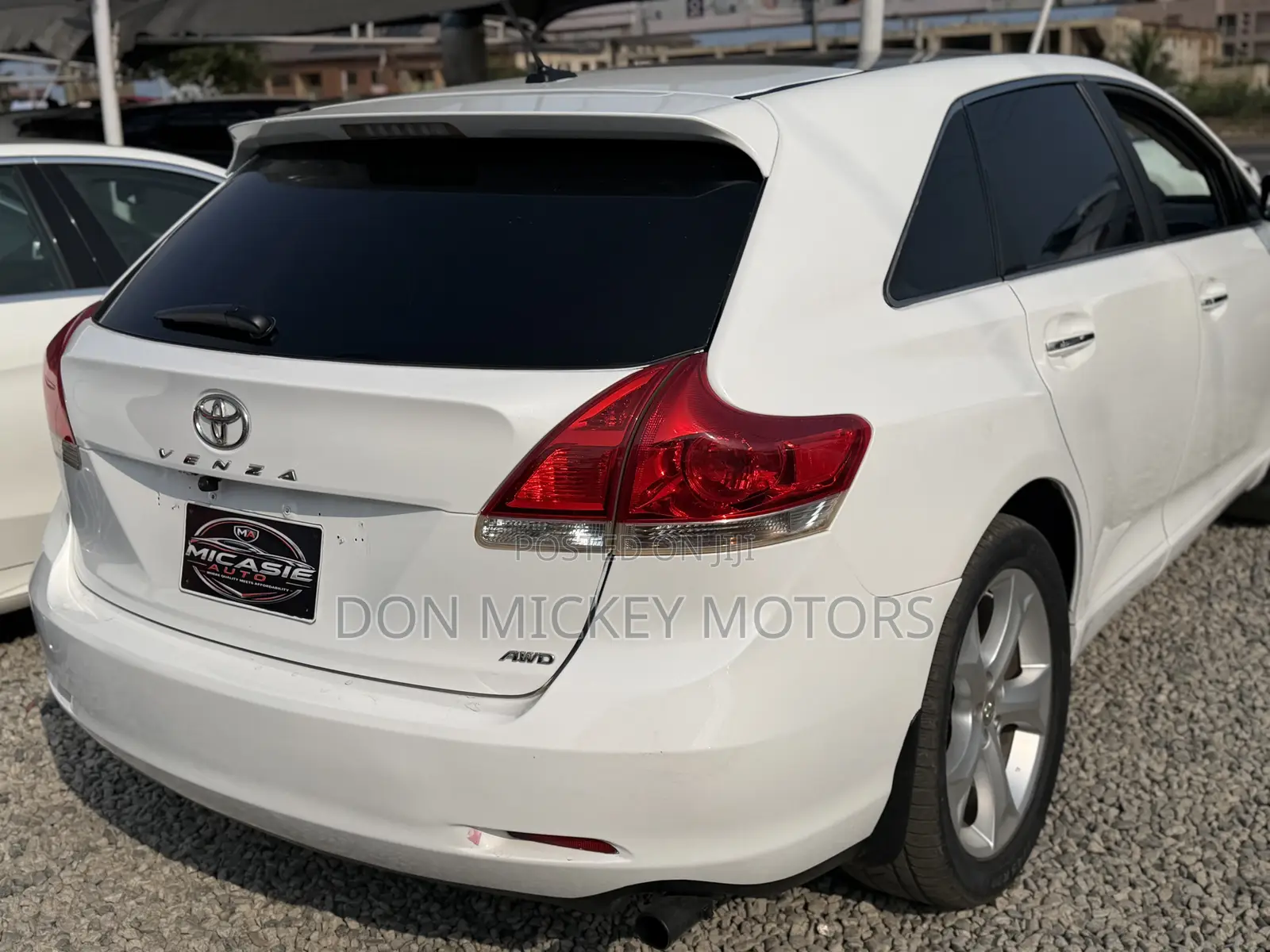 Toyota Venza XLE 2010 White