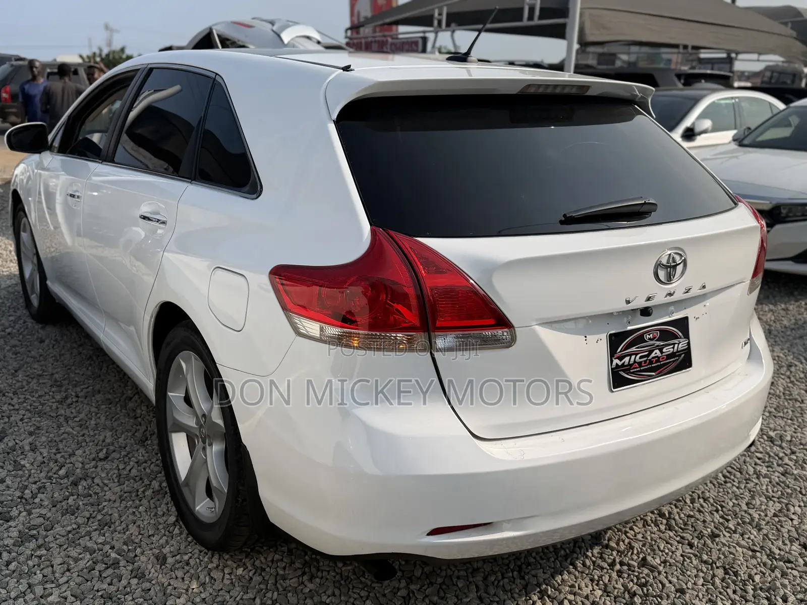Toyota Venza XLE 2010 White