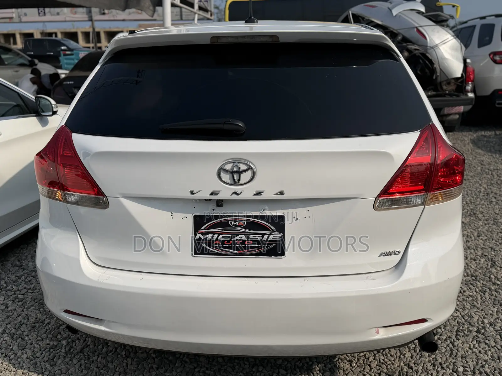 Toyota Venza XLE 2010 White