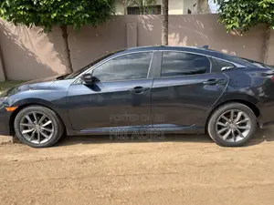 Honda Civic EX Sedan 2019