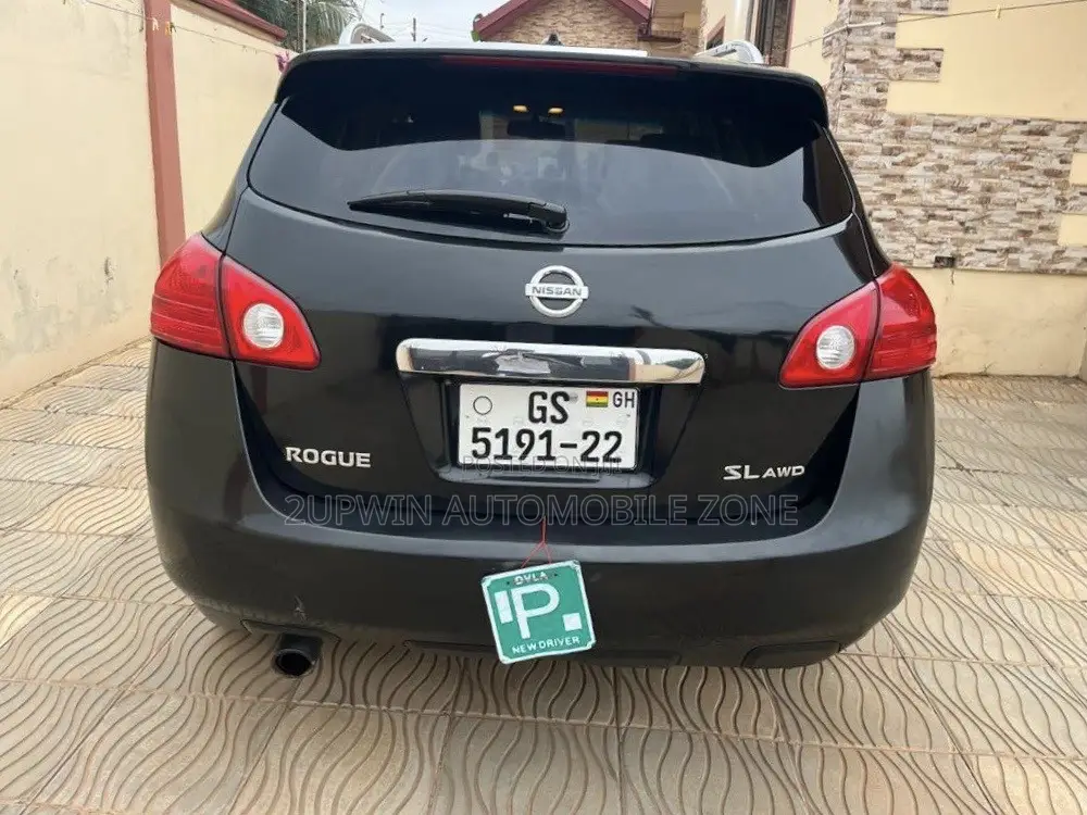 Nissan Rogue 2010 Black