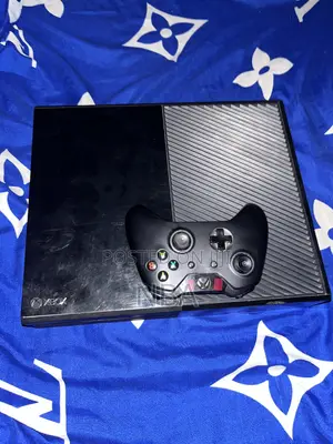 Xbox One With One Controller No Games