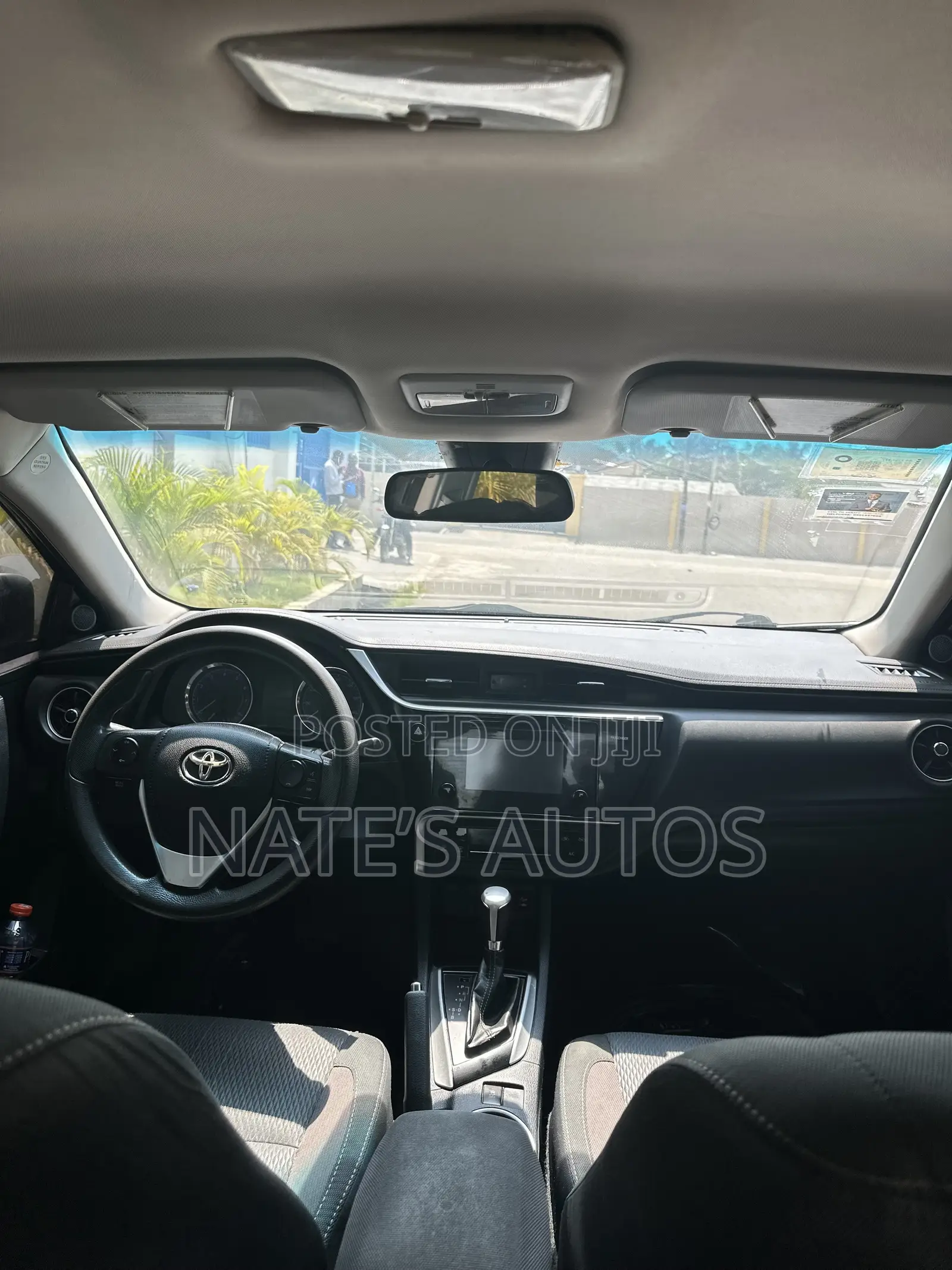Toyota Corolla LE 4dr Sedan (1.8L 4cyl CVT) 2017 Gray