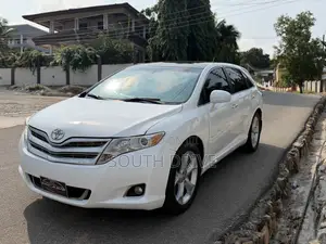 Toyota Venza AWD 2010 White