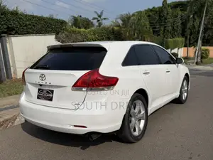 Toyota Venza AWD 2010 White