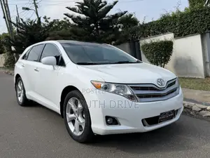 Toyota Venza AWD 2010 White