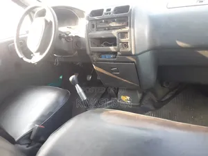 Toyota HiAce 2005 Blue