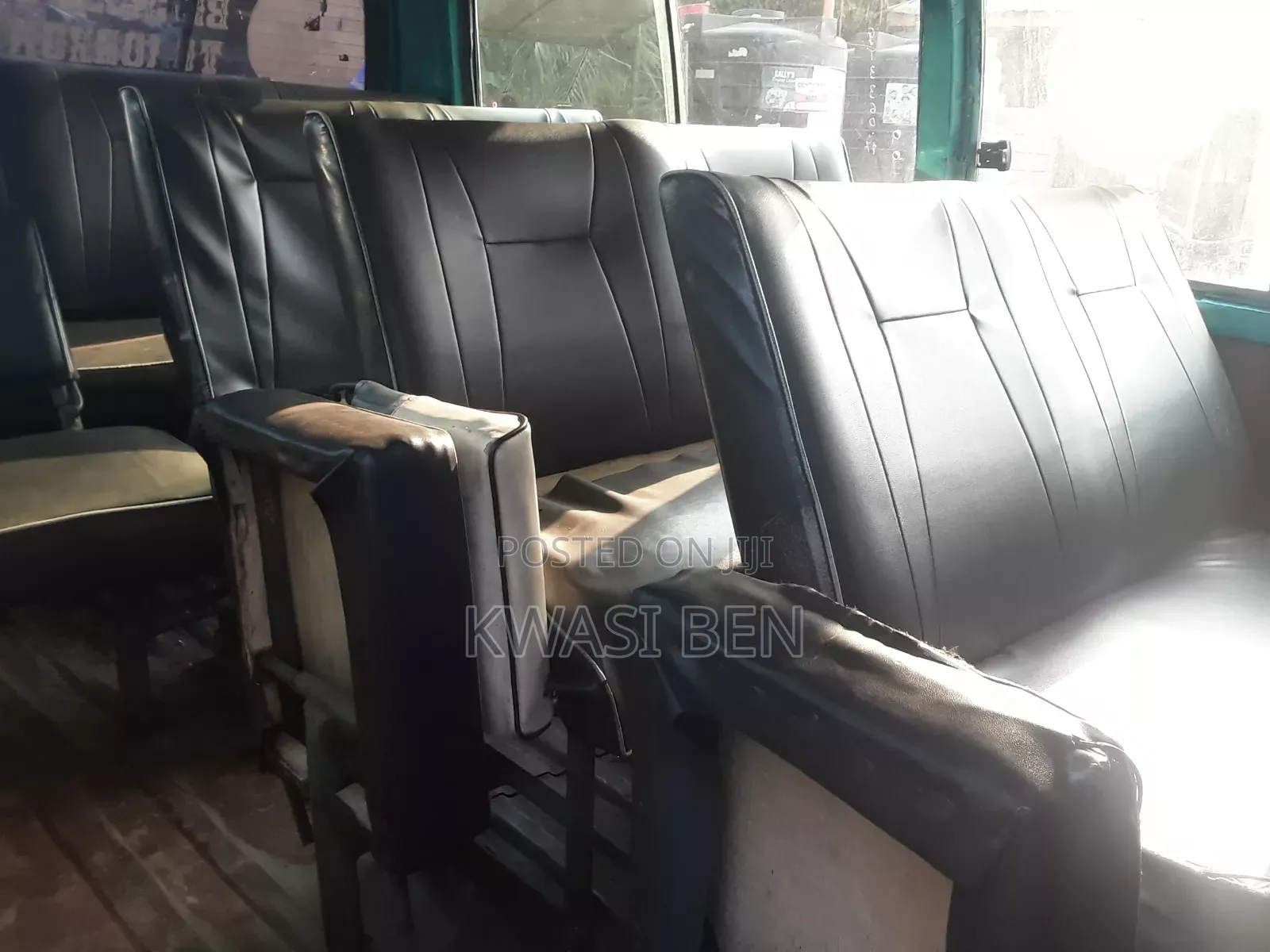 Toyota HiAce 2005 Blue