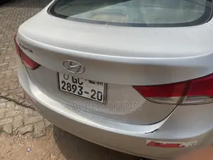 Hyundai Elantra 2011 Silver
