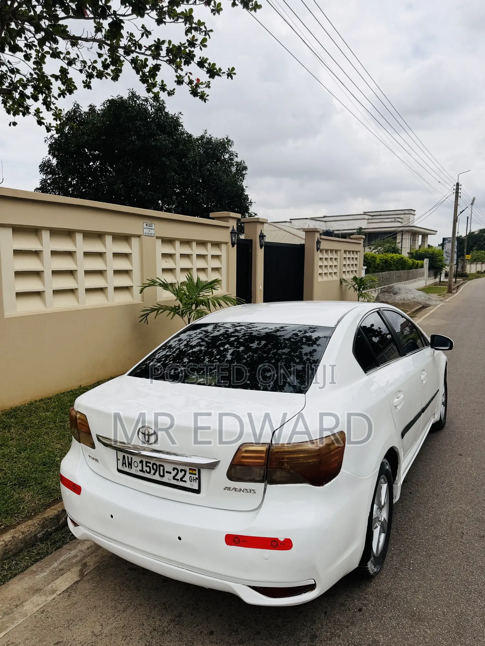 Toyota Avensis 2013 White