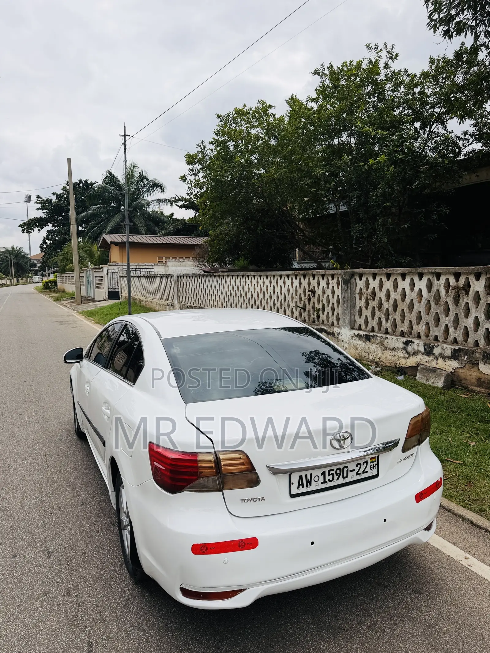 Toyota Avensis 2013 White