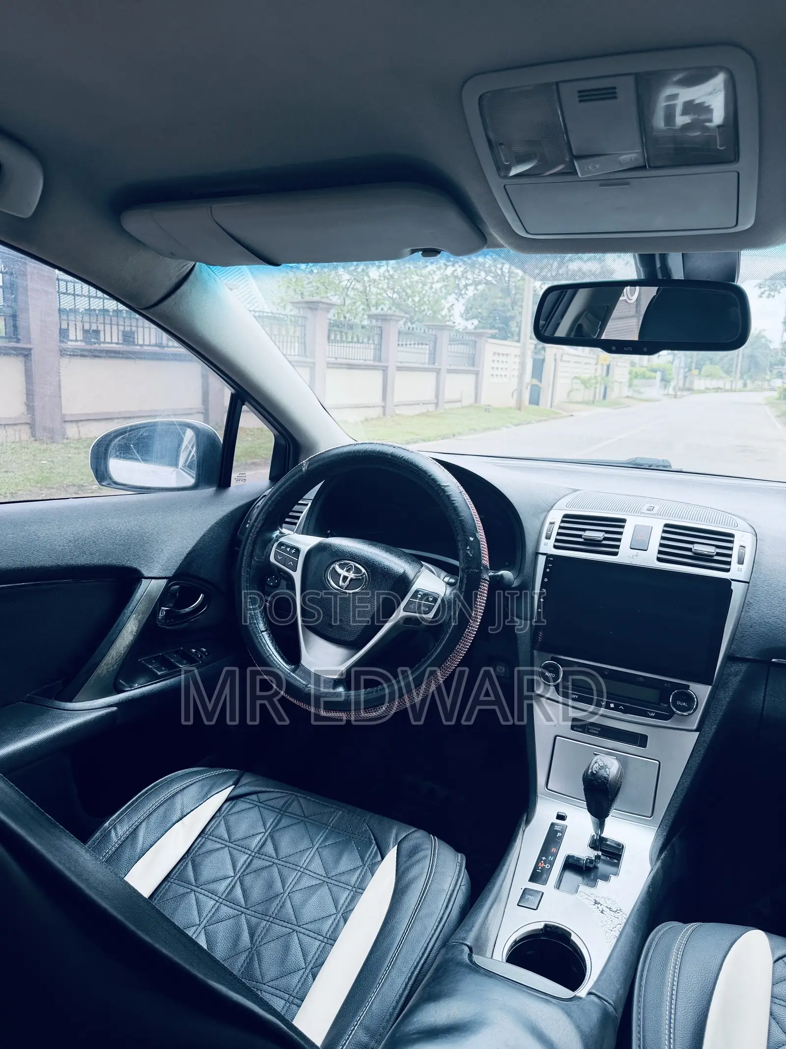 Toyota Avensis 2013 White