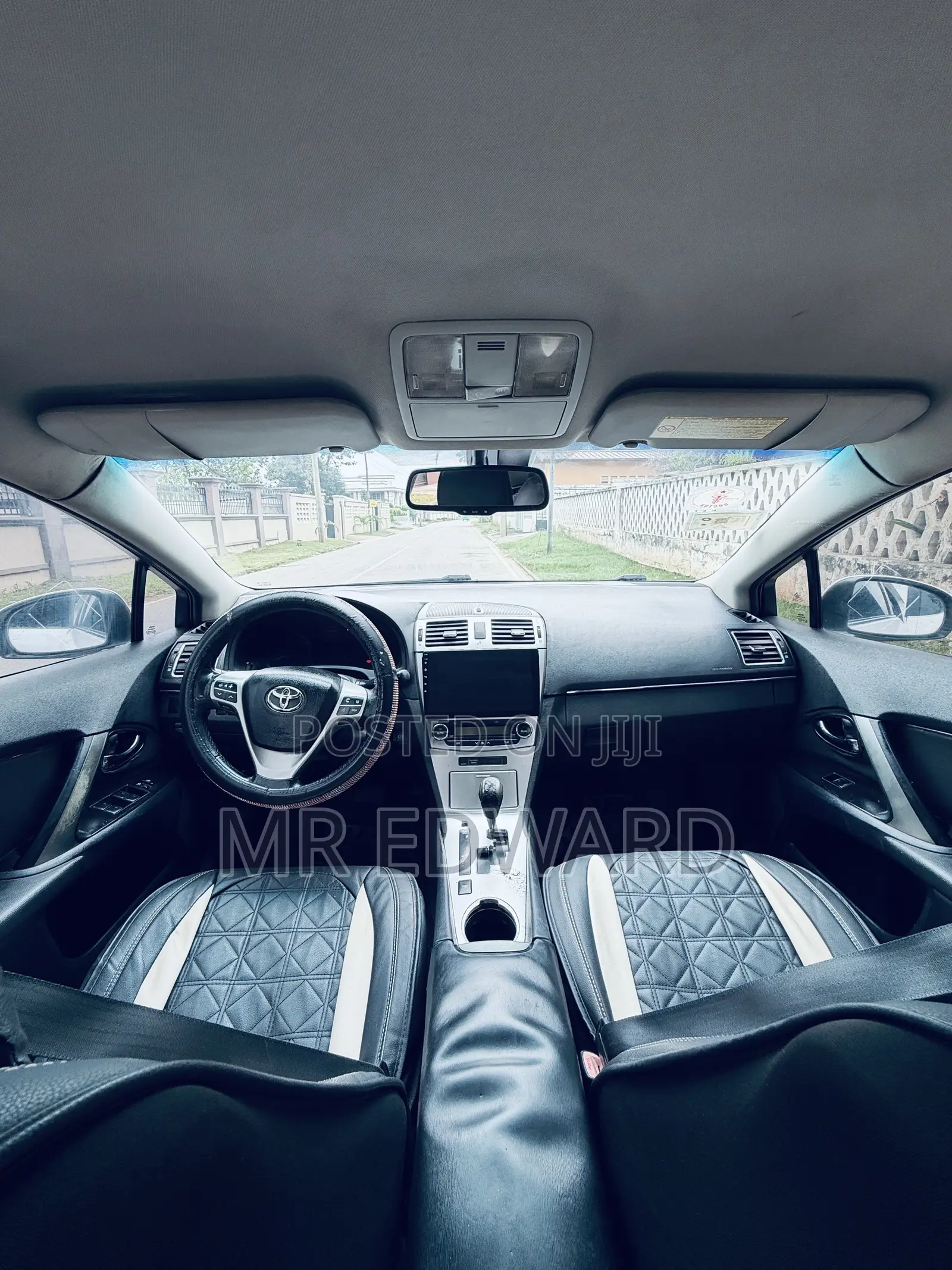 Toyota Avensis 2013 White