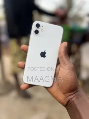 Apple iPhone 11 64 GB White