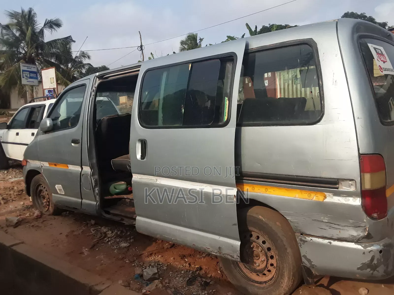 Toyota HiAce 2004 Grey