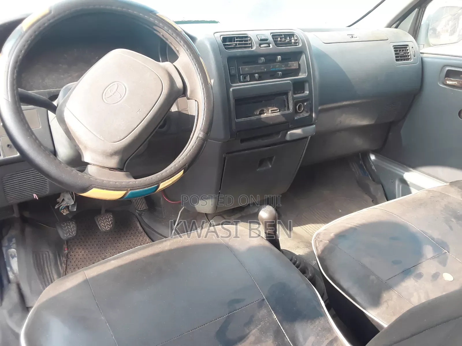 Toyota HiAce 2004 Grey