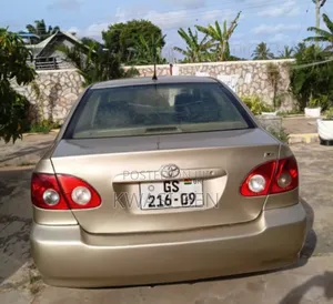 Toyota Corolla 2007 Gold