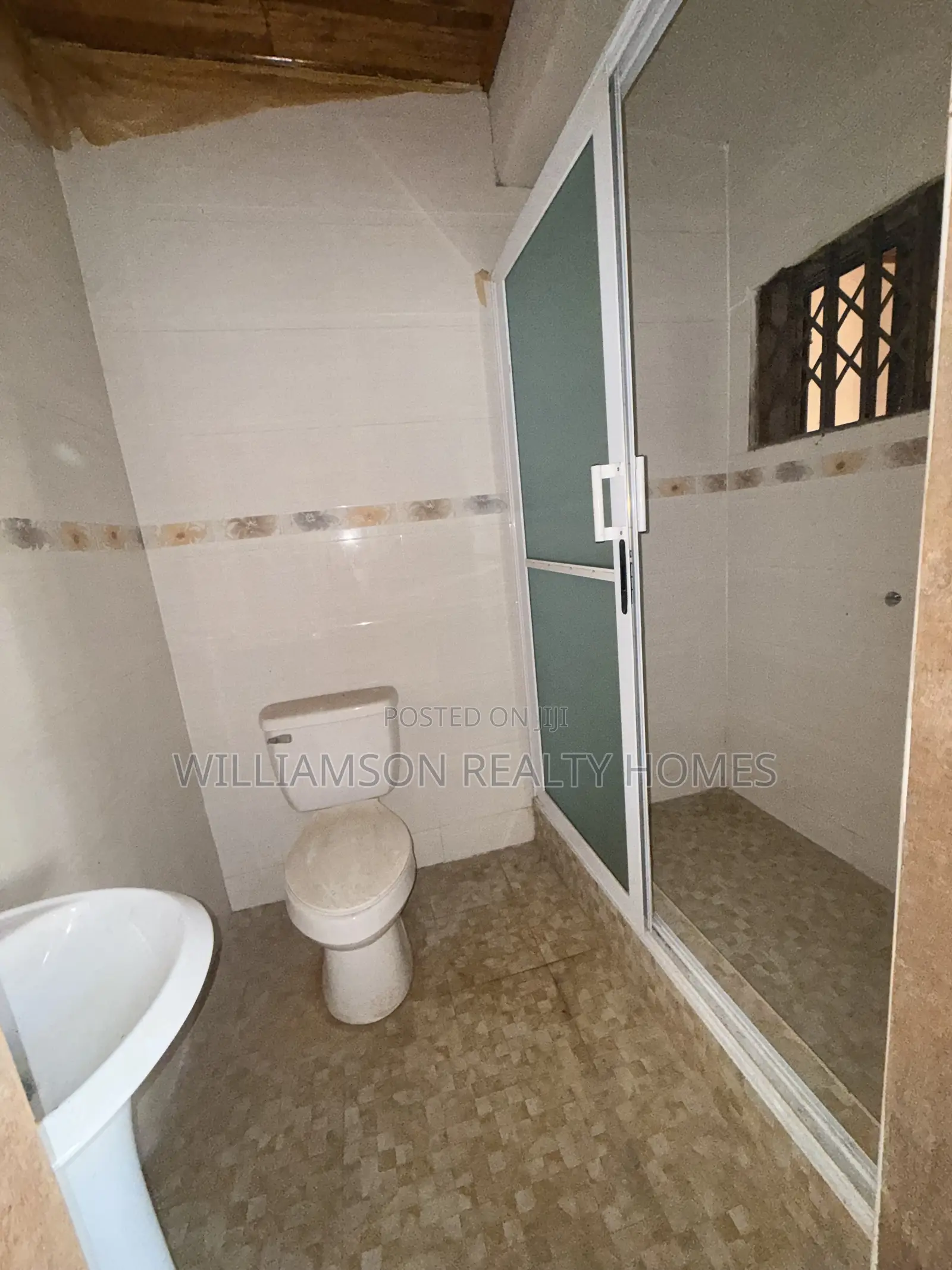 4bdrm House in Hfc Estate Area, Spintex for rent