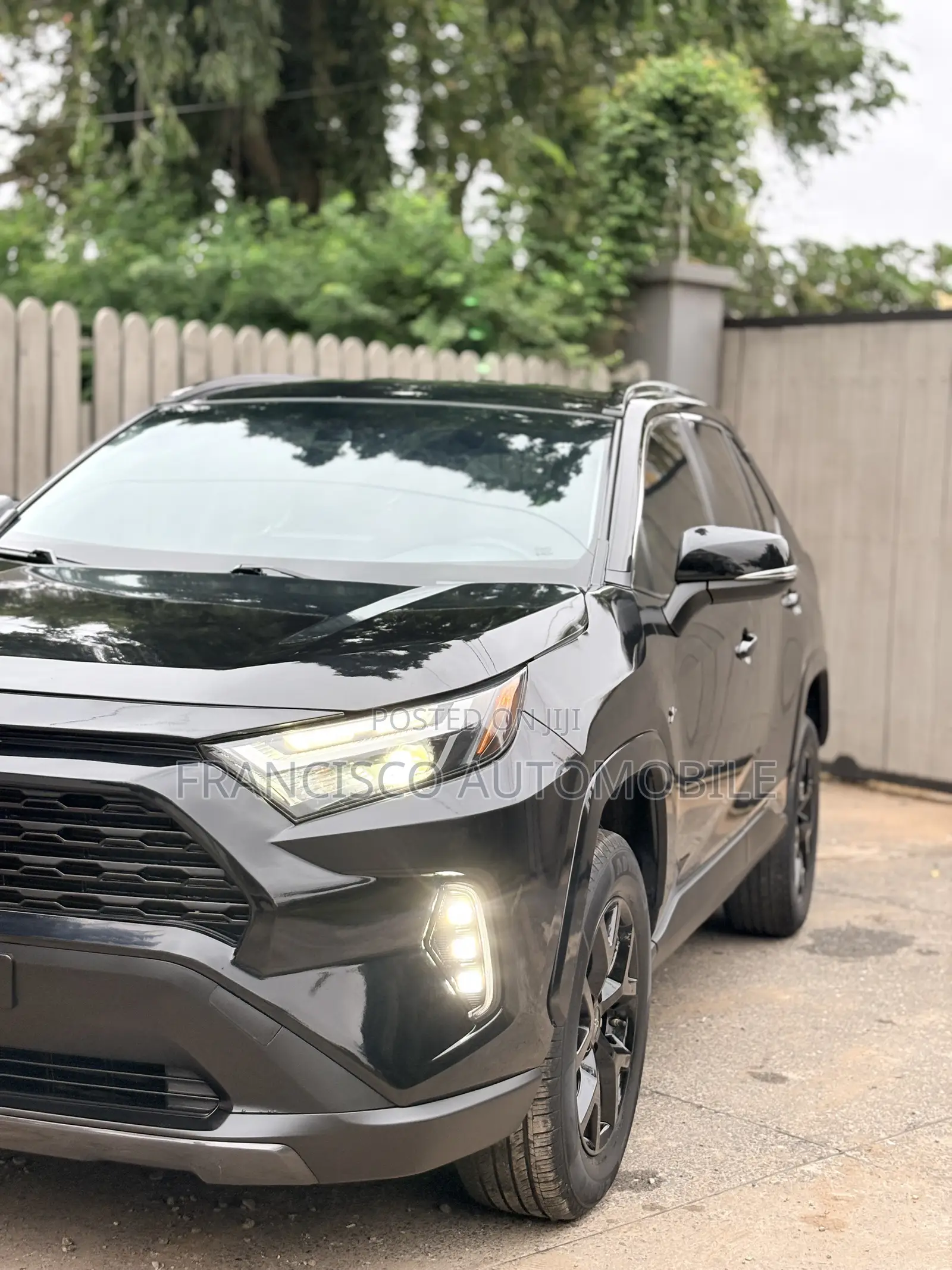 Toyota RAV4 XLE 2022 Black