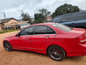 Mercedes-Benz C250 2014 Red