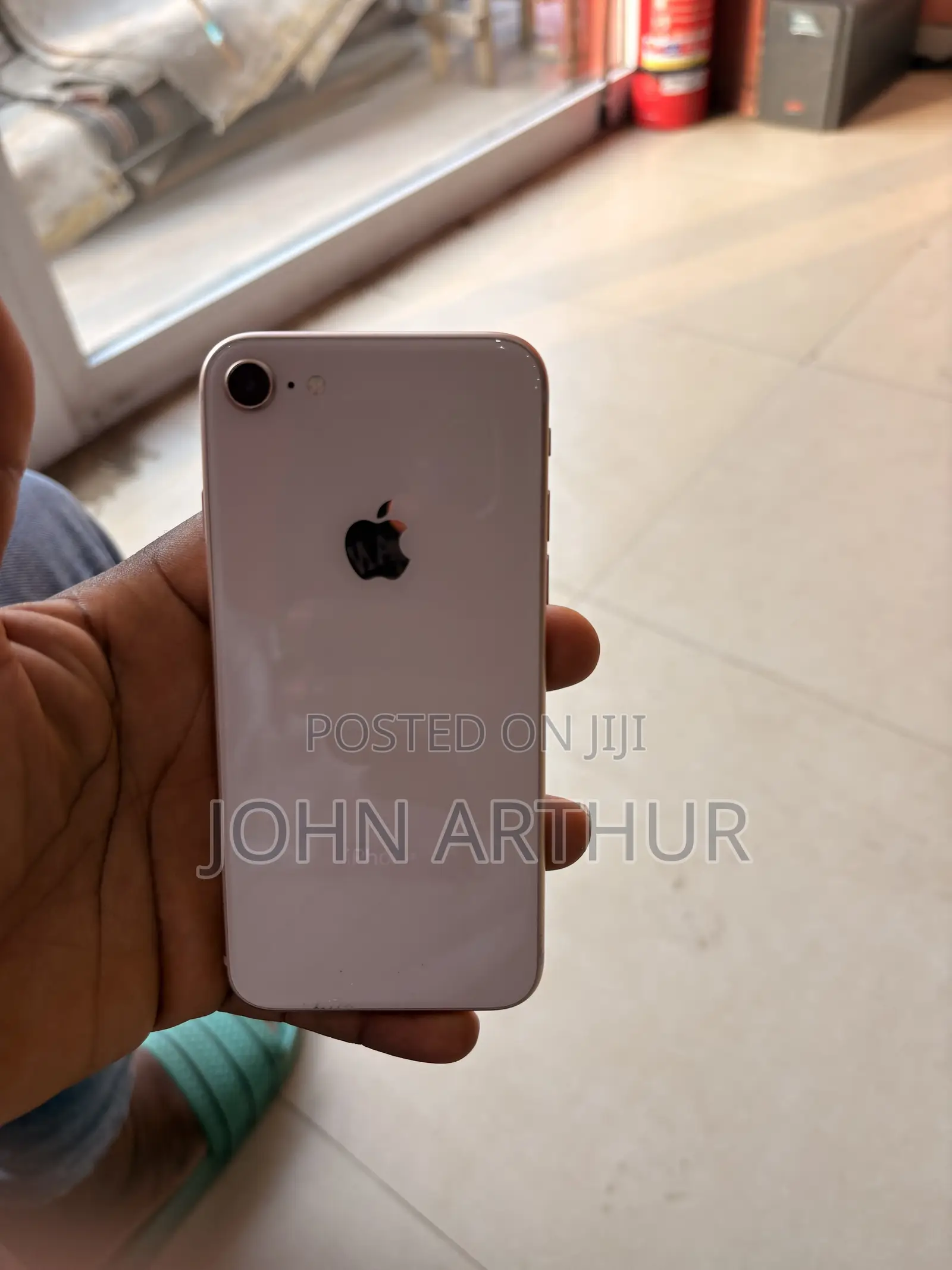 Apple iPhone 8 64 GB Gold
