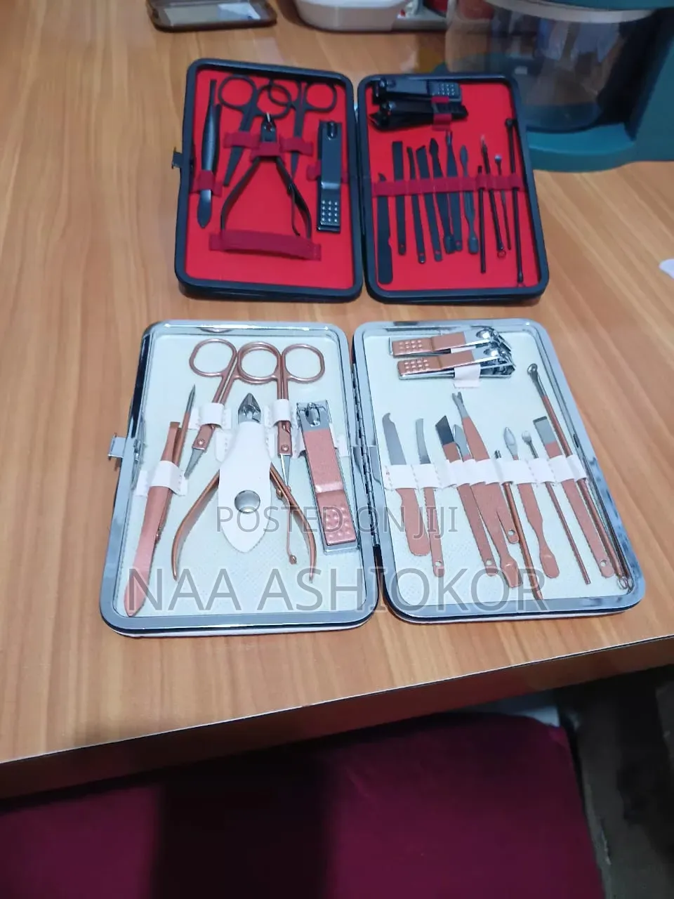 18 Piece Manicure Set