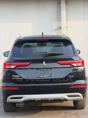 Mitsubishi Outlander 2022 Blue