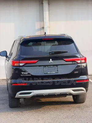 Mitsubishi Outlander 2022 Blue