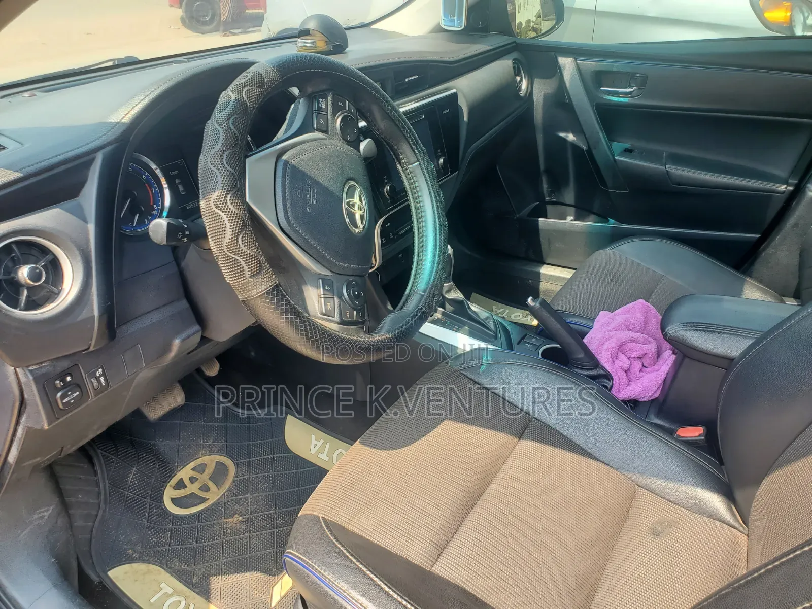 Toyota Corolla 2017 Black