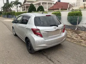 Toyota Vitz 1.3 AWD 5dr 2015 Silver