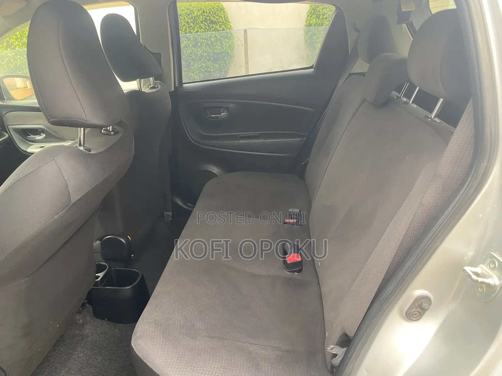 Toyota Vitz 1.3 AWD 5dr 2015 Silver