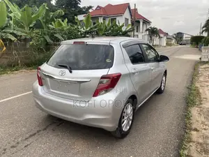 Toyota Vitz 1.3 AWD 5dr 2015 Silver