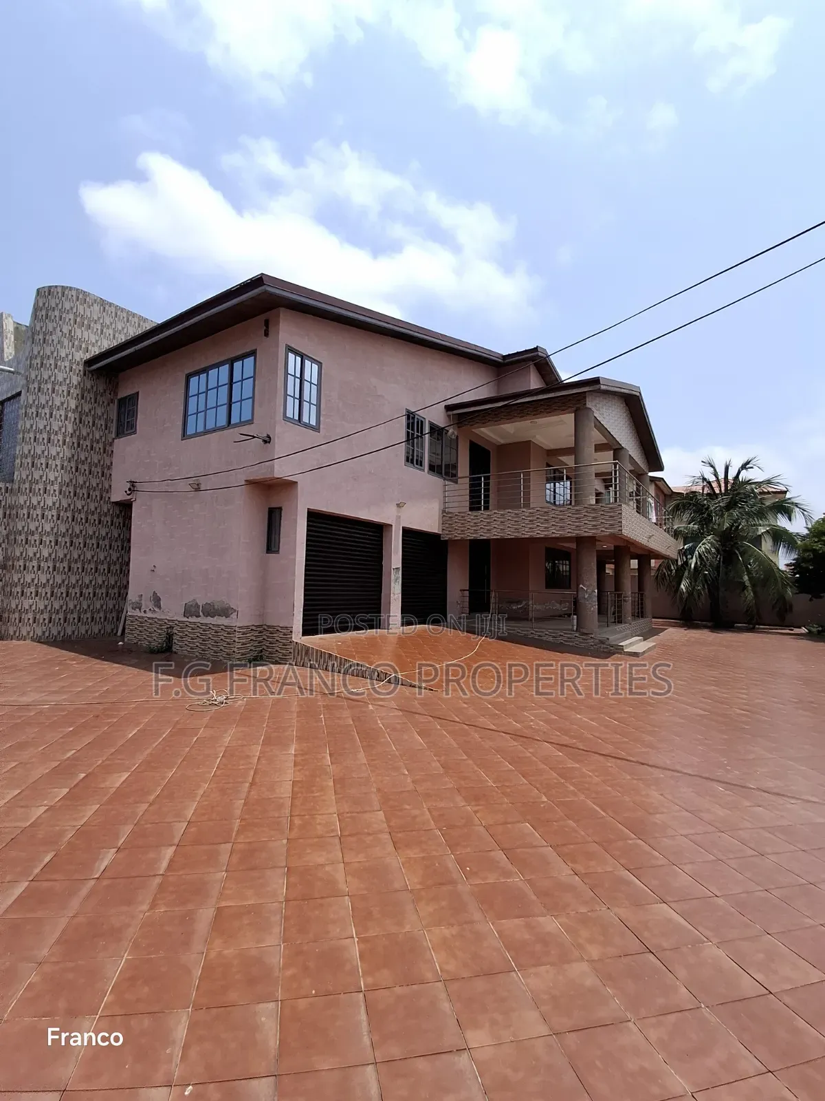 7bdrm House in Kg Franco Properties, Baatsona Total for rent