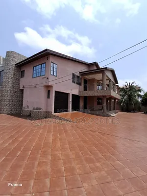 7bdrm House in Kg Franco Properties, Baatsona Total for rent