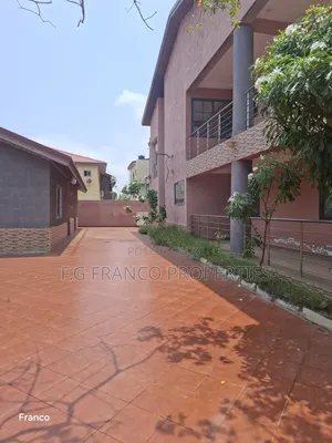 7bdrm House in Kg Franco Properties, Baatsona Total for rent