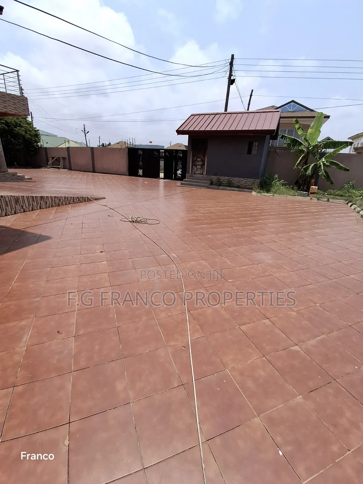 7bdrm House in Kg Franco Properties, Baatsona Total for rent
