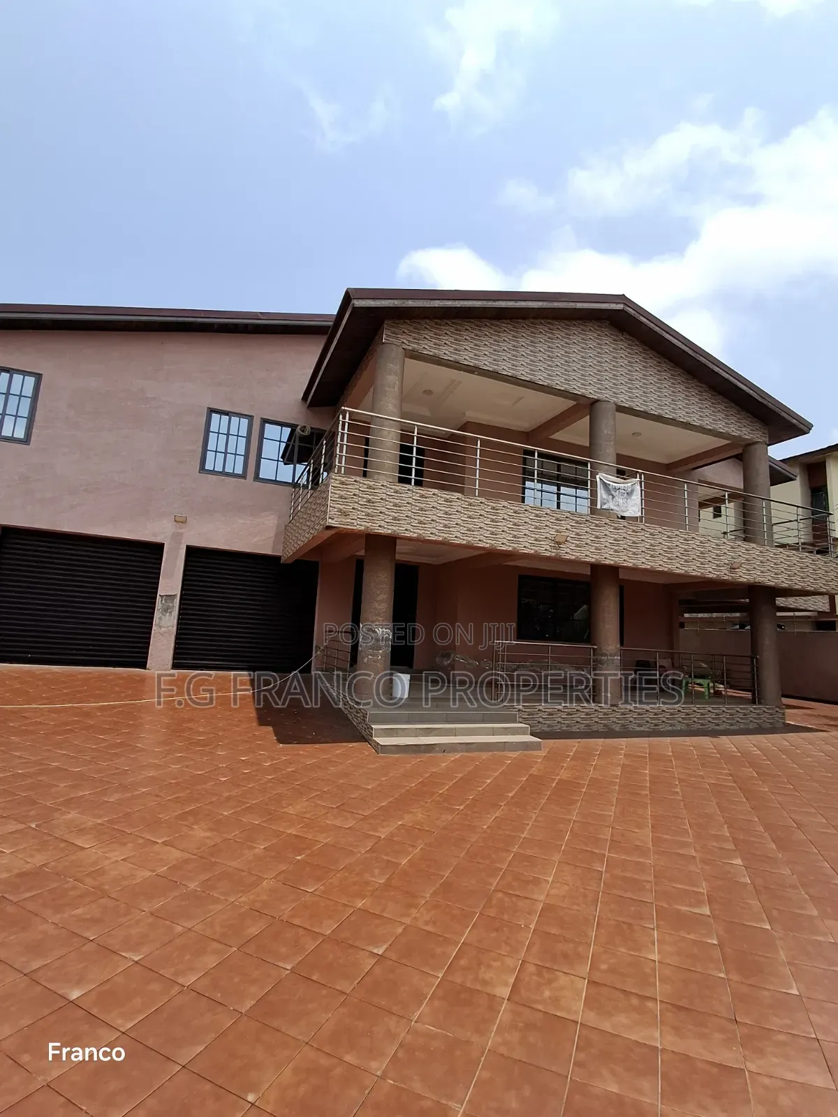 7bdrm House in Kg Franco Properties, Baatsona Total for rent