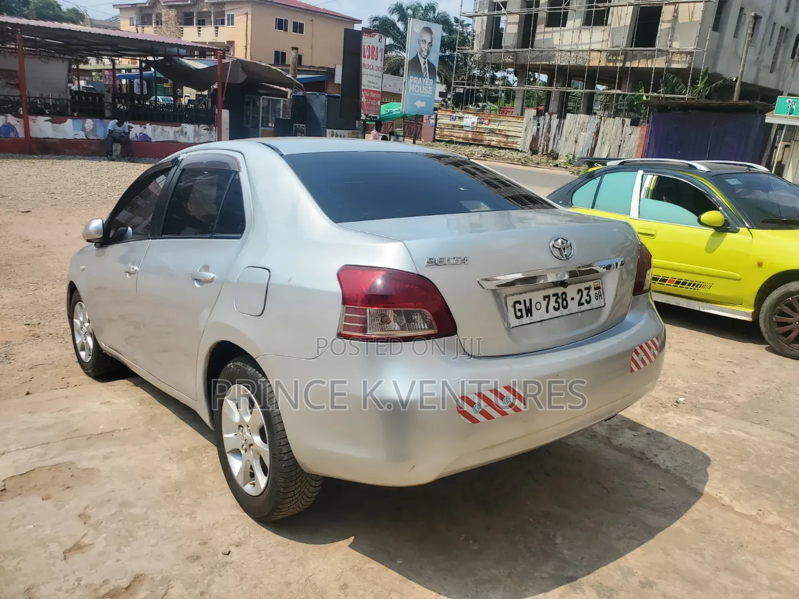 Toyota Belta 2010 Silver