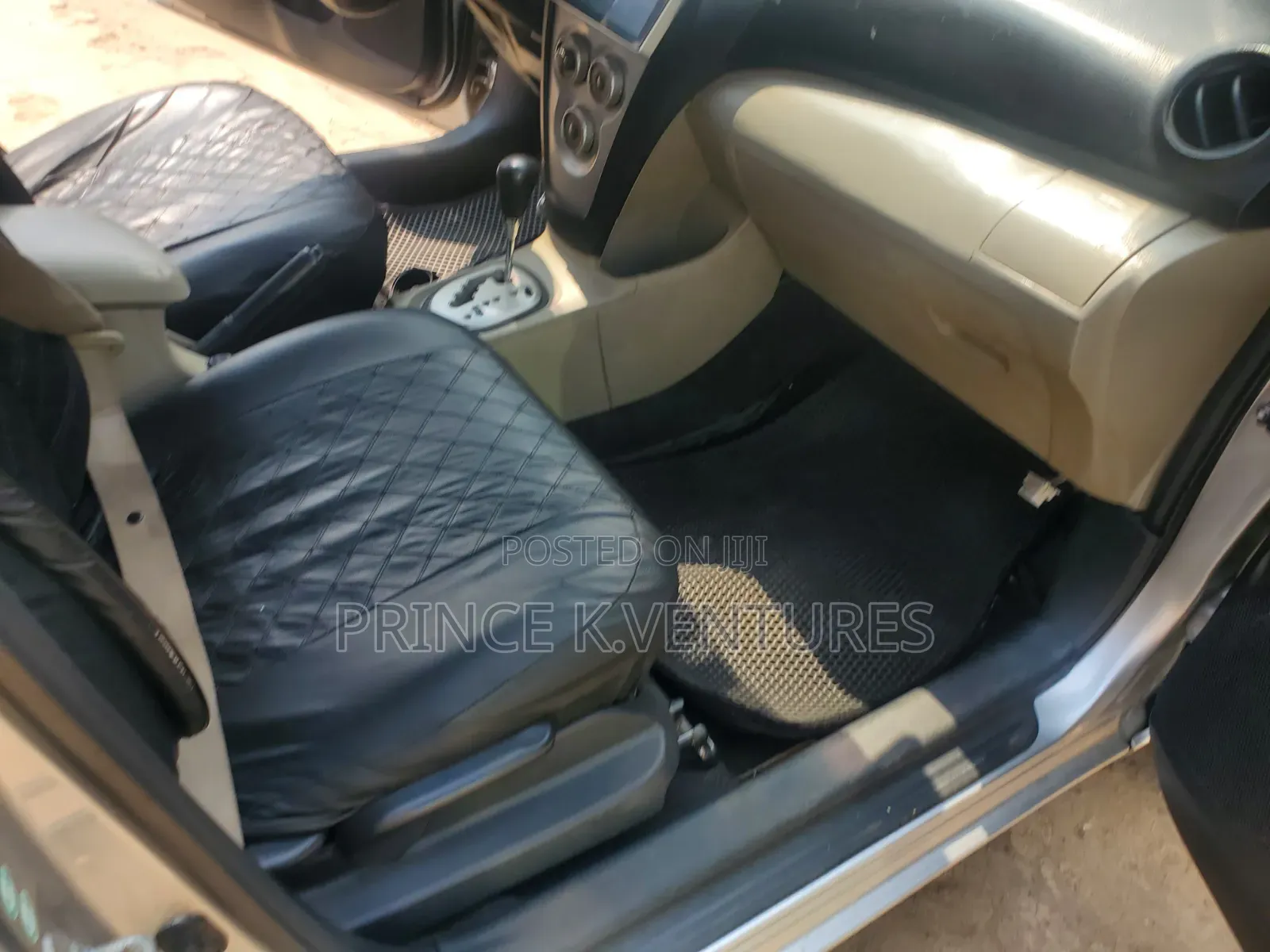 Toyota Belta 2010 Silver
