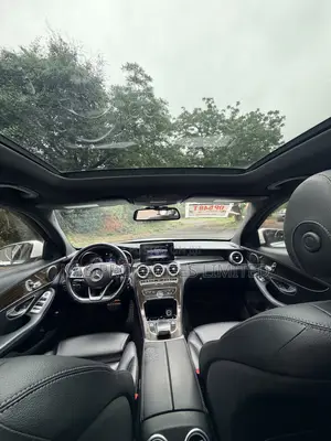 Mercedes-Benz C300 Luxury 4matic Sedan AWD (2.0L 4cyl 7A) 2017 White