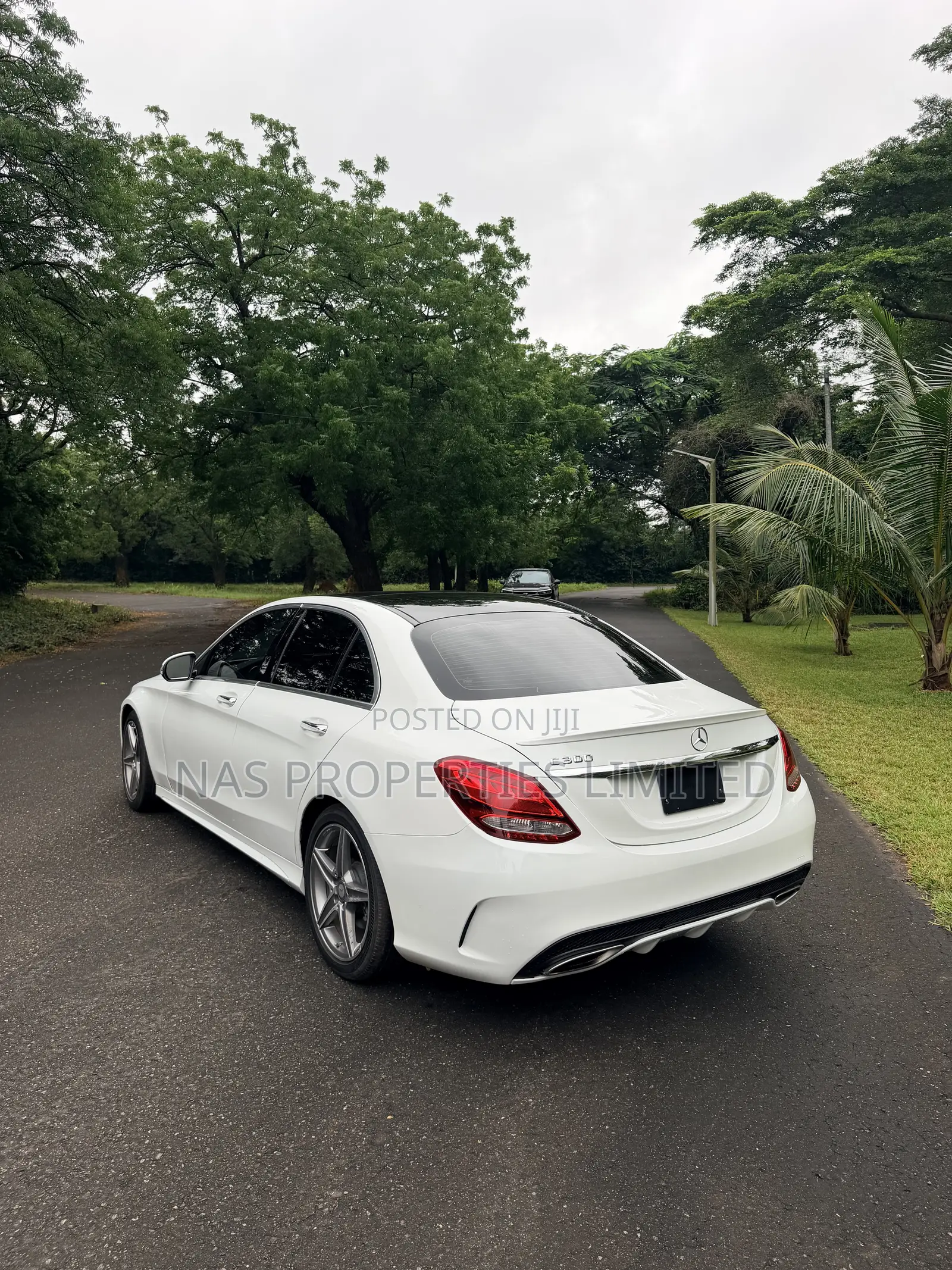Mercedes-Benz C300 Luxury 4matic Sedan AWD (2.0L 4cyl 7A) 2017 White
