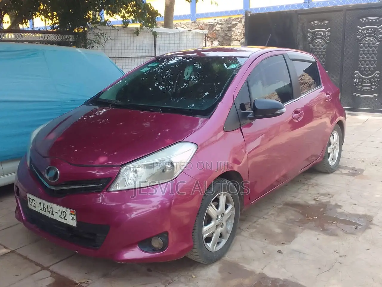 Toyota Vitz 1.3 AWD 3dr 2012 Pink