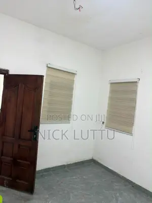 1bdrm Room & Parlour in Osu Ako-Adjei for rent