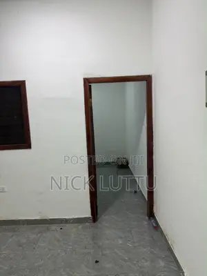 1bdrm Room & Parlour in Osu Ako-Adjei for rent