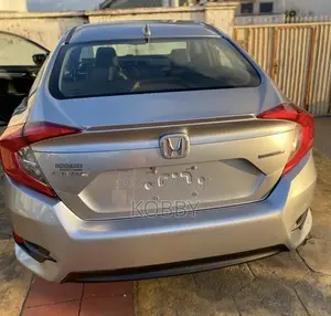 Honda Civic Touring Sedan 2018 Silver