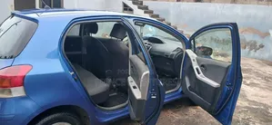 Toyota Vitz 2010 Red