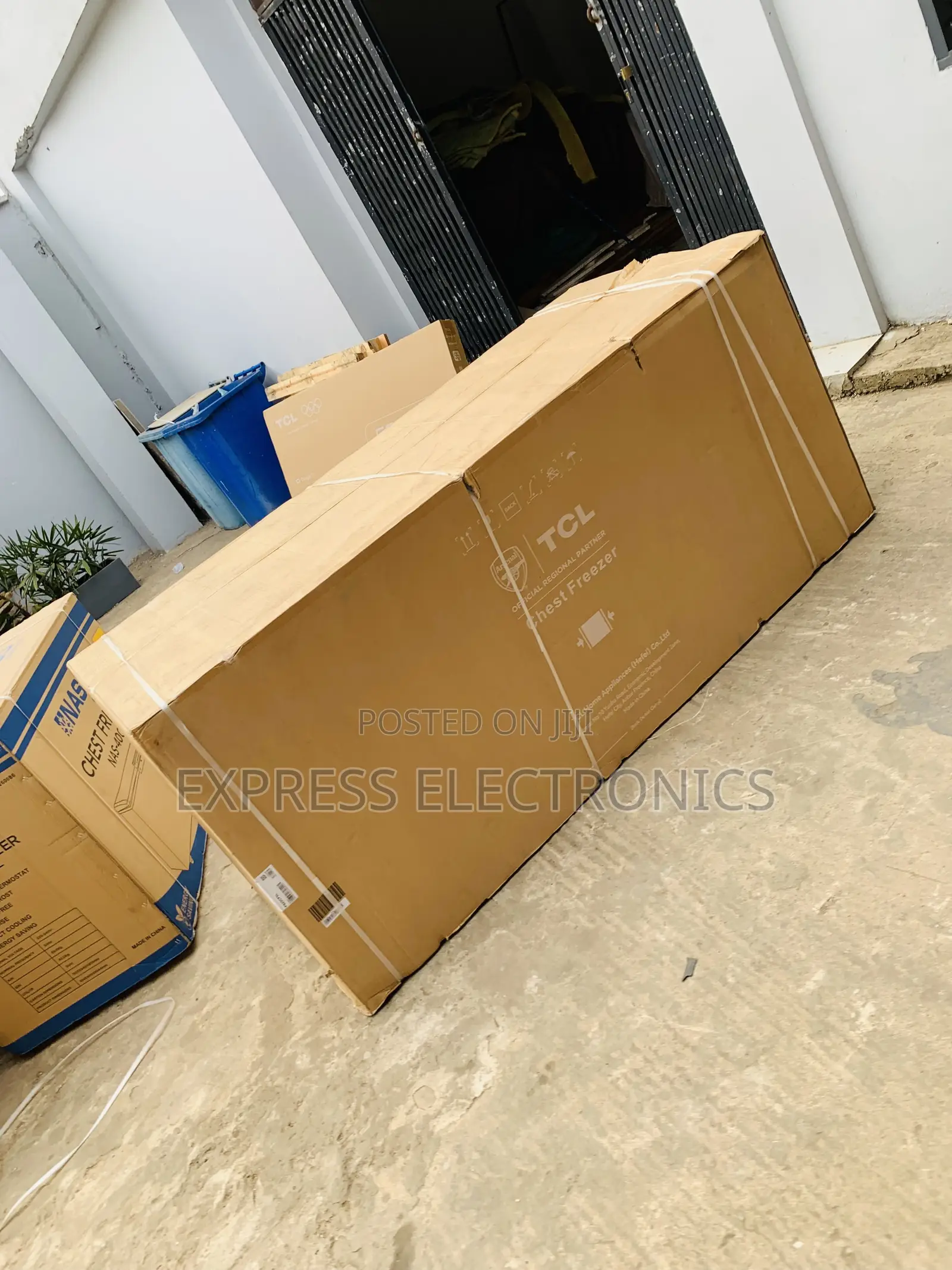 Limited Stock Double Door TCL 720 Liters Chest Freezer F920CFSL