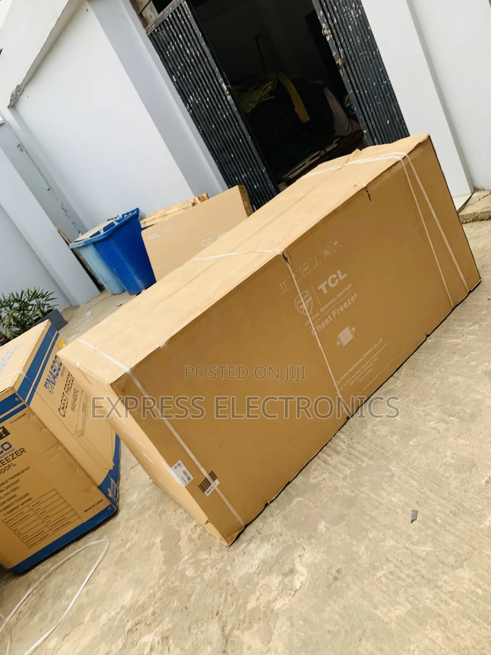 High Quality Double Door TCL 720 Liters Chest Freezer F920CFSL