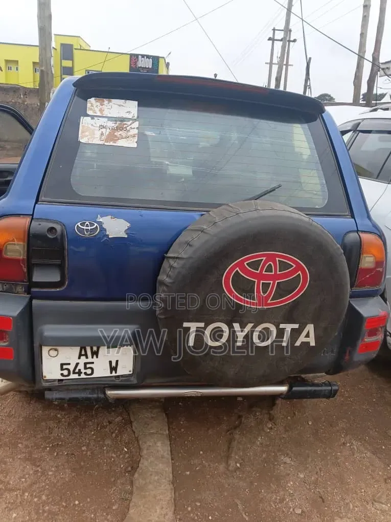 Toyota RAV4 2001 Blue